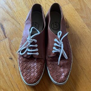 Bandolino Woven Leather Lace Up Loafer Sneakers